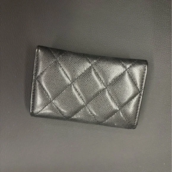 Chanel Quilted Caviar CC Flap Card Holder Black with Black Hardware - Picture 3 of 13